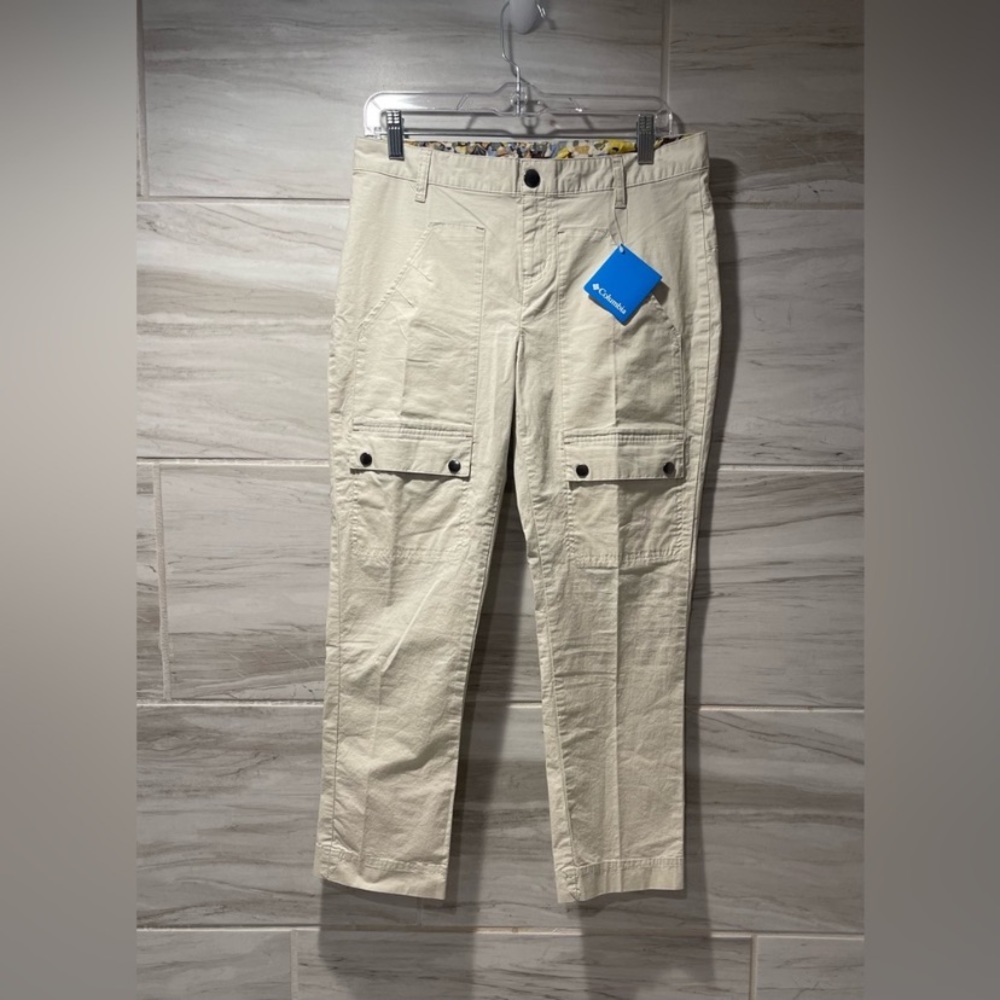 Women’s Columbia Crossroads Tan Capris NWT Size 10